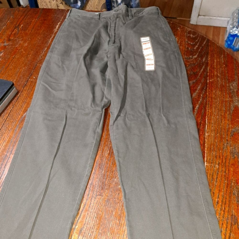 New 34x34 Galyans Grey Cotton Flat Front Pleated Leg Pants with Pockets NWT
